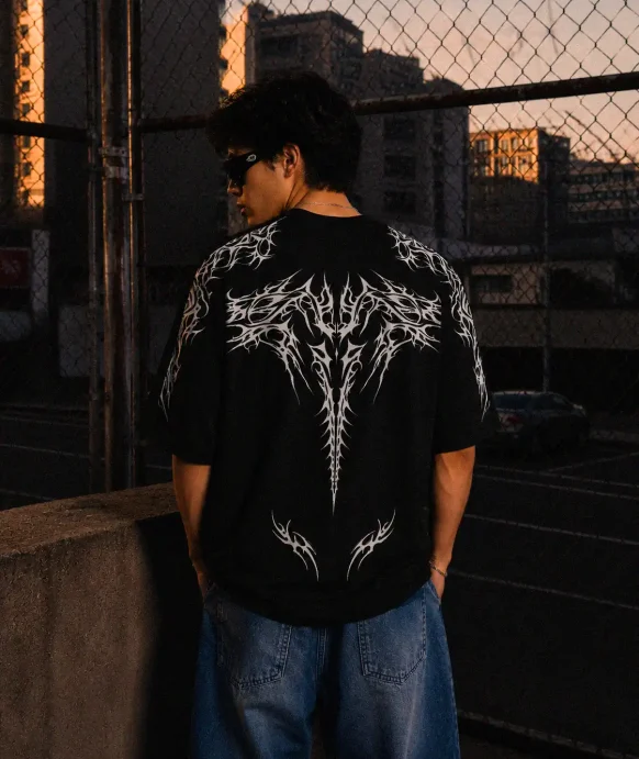 dark-unic-tee